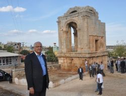 5 Yıllık Çalışma Sonuç Verdi, Anıt Mezarlar Restore Edilecek