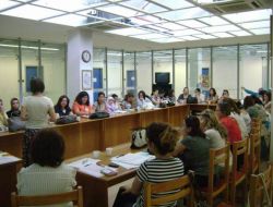 Hem Öğrenciler Hem Aileleri Eğitiliyor