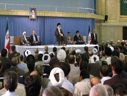 İran Cumhurbaşkanı Ahmedinejad'ın İkinci Dönemi Resmen Başladı!