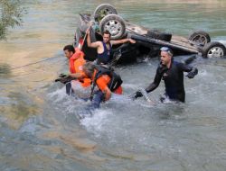 Mıcıra Kapılan Otomobil Pülümür Nehri'ne Uçtu: 1 Ölü