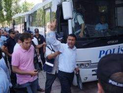 Kesk Üyesi Adliyede..