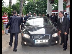 Bahçeli, Yunanistan’a Geçti!