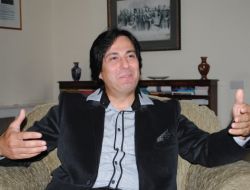 İngiltere Kraliçesi'nden Türk Sanatçıya Duygu Yüklü Teşekkür Mektubu