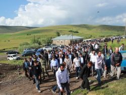 Ağrılı Şehit Asker, Kürtçe Ağıtlarla Toprağa Verildi!