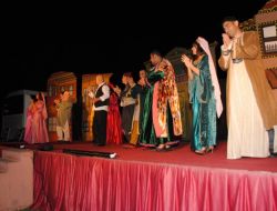 'Kanlı Nigar' Oyunu 180. Perdesini Ilıca'da Açtı