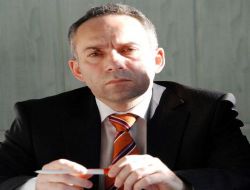 Hollanda'da İki Türk, Venlo Kentinde Belediye Meclisi'ne Girdi