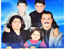 Cinnet Getiren Baba İle İki Oğlunun Cenazeleri Toprağa Verildi