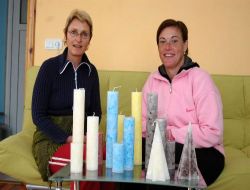 Yerleşik Turistler, Yaptıkları Süslü Mumun Gelirini Sokak Hayvanları İçin Bağışlayacak