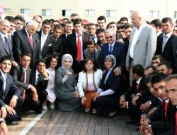 VAN'DA NİKAH ŞENLİĞİ