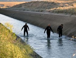Malatya’da Sulama Kanalına Düşen Araçtan İki Kişi Kurtuldu, İki Kişi Aranıyor