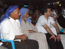 Kadınlar, Şiddete Karşı Kahvehanelerde Toplantı Yapıyor