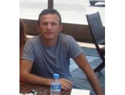 Doktor, Evinde Bıçaklanarak Ağır Yaralandı