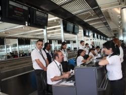Havalimanında İlginç Prova