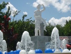 Tatvanlılar, Denizci Heykeli'ne 13 Yıl Aradan Sonra Yeniden Kavuştu