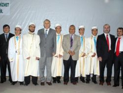 Kur'ân Sevdalıları Hafızlık Töreninde Buluştu