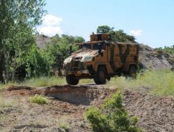 Askeri Konvoya 200 Kiloluk Bombayla Saldırı