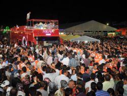 Akm'de 200 Bin Kişilik Kalabalıkla Rekor Kırıldı