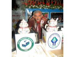 En İyi Çay Demleyene Bir Ton Kuru Çay Hediye Edildi