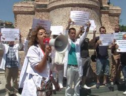 Diplomalı Aktarlar Diplomasızlara Karşı Eylemde