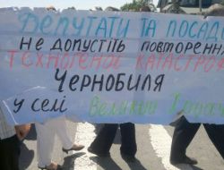 Ukrayna’da 500 Köylü, Kiev’i Avrupa’ya Bağlayan Yolu Kapattı