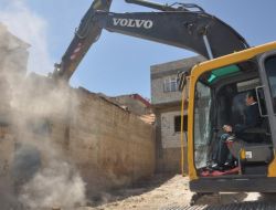 Kamulaştırma Alanda İlk Kepçeyi Başkan Tahmazoğlu Vurdu