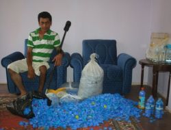 Kendisi Gibi Engelli Arkadaşları İçin Kapak Topluyor