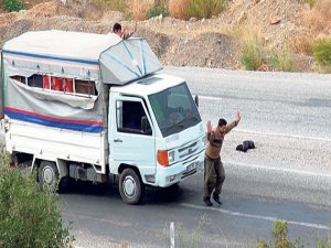 Jandarma köprüyü tutsa, PKK giremez!
