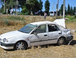 Lastiği Patlayan Otomobil Şarampole Yuvarlandı: 1 Ölü, 4 Yaralı