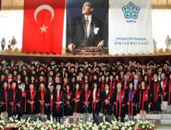 Meram Tıp Fakültesi 25. Dönem Mezunlarını Verdi