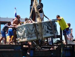 Denizin Dibinden Roma Dönemine Ait Lahit Çıkartıldı