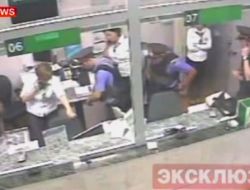 Rusya’da Kuru Sıkı Tabanca İle Film Gibi Banka Soygunu