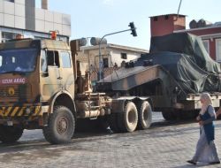 Suriye Sınırına Askeri Sevkiyat Sürüyor..