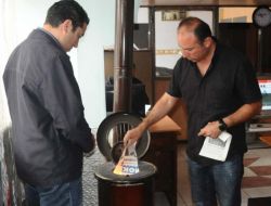 Sivas'ın Soğuğu Kendini Gösterdi: Temmuzda Soba Yaktılar