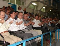 Denizli'de Berat Kandili Coşkusu Stada Sığmadı