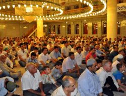 Midyat’ta Berat Kandili Coşkusu