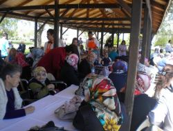 Hanımlar Lokali Üyelerinden Huzurevi Sakinlerine Ziyaret