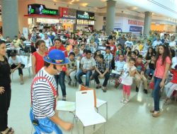 Anneler Oynadı, Çocuklar İzledi