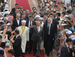 Nazarbayev, Doğum Gününde Cami Açılışı Yaptı!