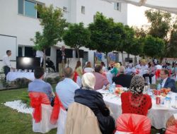 Ak Parti İzmir İl Teşkilatı Asil Ve Yedek Yönetim Kurulu Üyeleri Buluştu