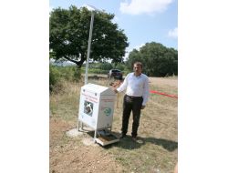 Sokak Hayvanları İçin Otomatik Yem Ve Su Makinesi Kondu