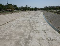 Sarıçam Deresi Periyodik Olarak Temizleniyor