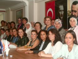 Ak Partili Kadınlar 'Fikir Sofrası'nda Buluştu