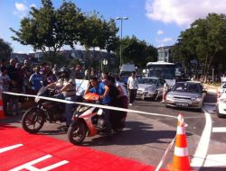 Eski Galata Köprüsü Trafiğe Açıldı