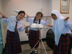 Türkçe Olimpiyatı Öğrencileri, Thy'nin Bangkok Ofisini Ziyaret Etti