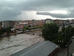 Samsun'un Terme Ve Salıpazarı İlçelerinde Sağanak Yağış Sele Döndü