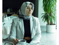 Topal: Kadınlar, Sorunlarına Çözüm Bulmak İçin Siyaset Yapsın