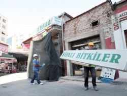 Bornova’nın Bin Yıllık Büyük Çarşı'sı Aslına Dönüyor