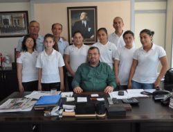 Şampiyon Haltercilerden Belediyeye Ziyaret