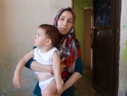 Hem Akreplerle Hem Yoksullukla Savaşıyorlar