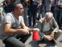 Srebrenitsa Kurbanlarına Anma